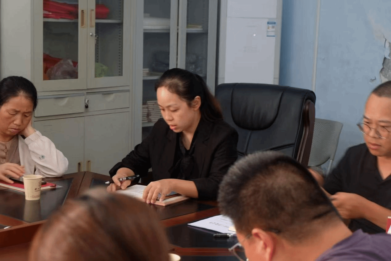 我校召开新生心理测评...